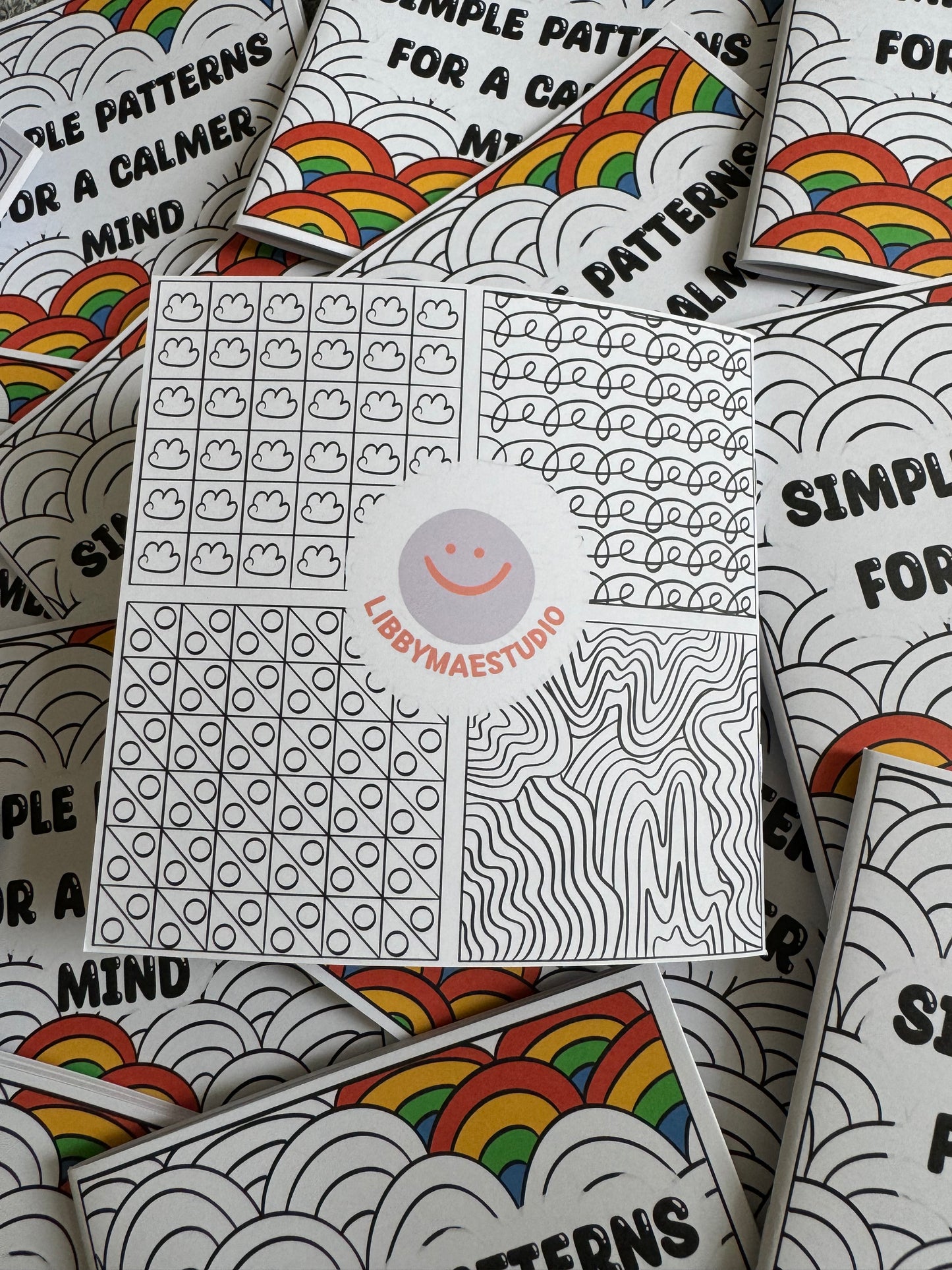 Simple Patterns for a Calmer Mind | Mini Colouring Book