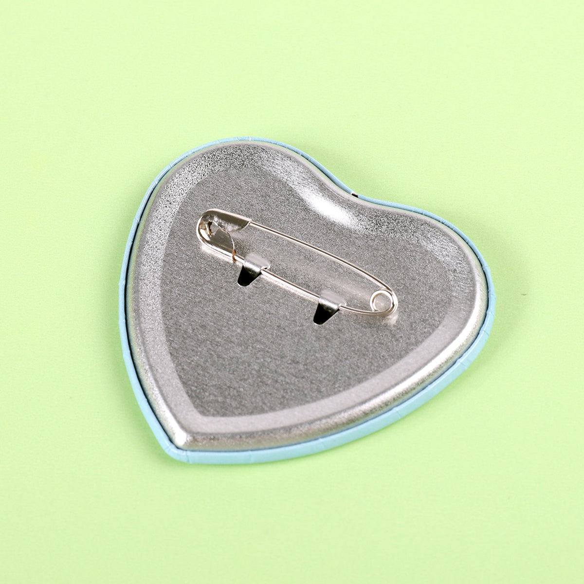 I’d rather be reading in bed | Heart Pin Badge