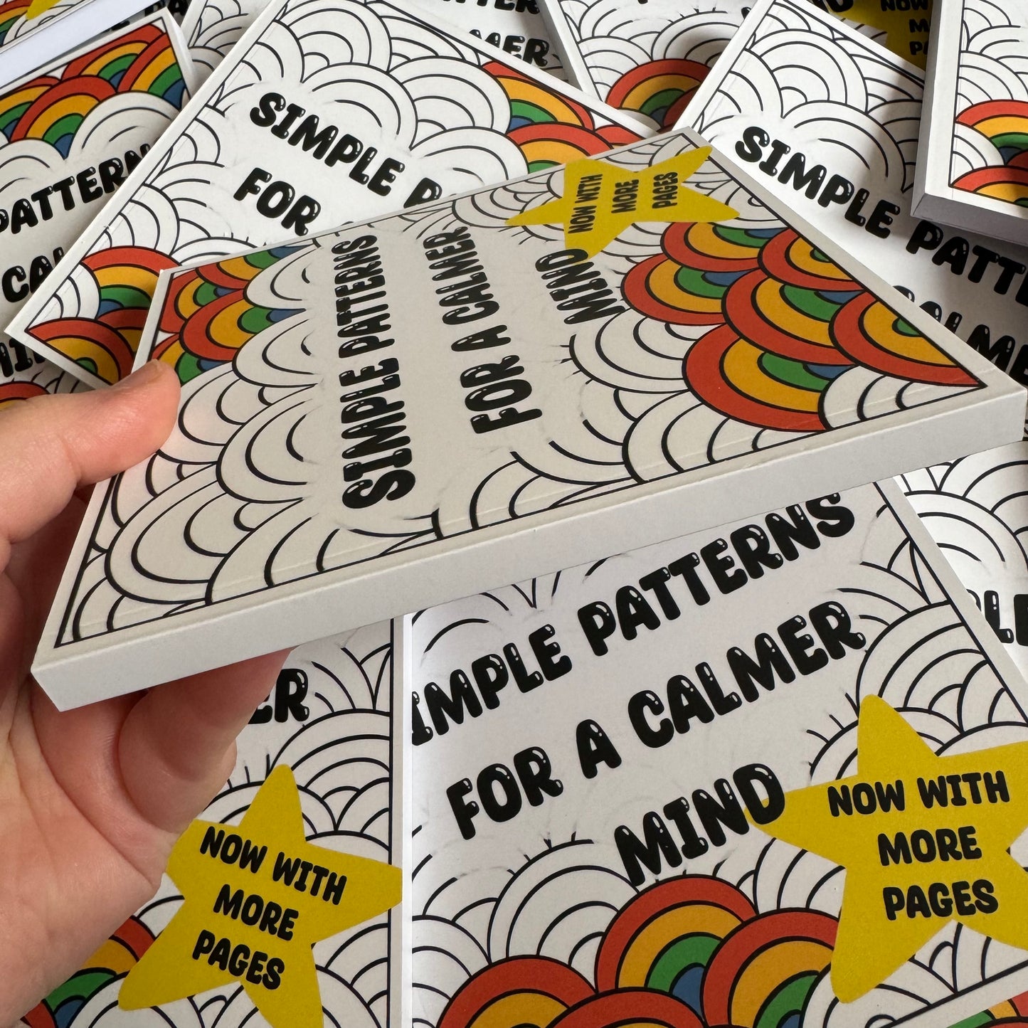 NOW EVEN BIGGER Simple Patterns for a Calmer Mind | Mini Colouring Book
